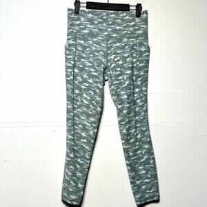 Athleta Salutation Stash Pocket II 7/8 Tight Mini Camo Lux Size Medium